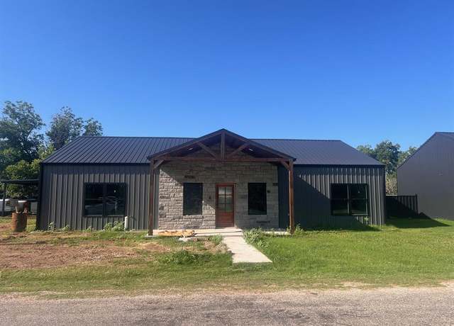 Property at 1001 S 6th St, Merkel, TX 79536, 3 beds, 2 baths