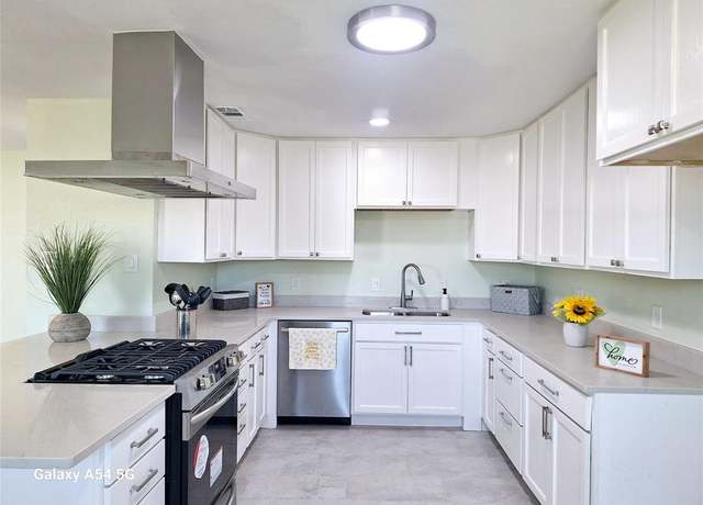 Property at 4260 Wilshire Blvd, Dallas, TX 75241, 5 beds, 2 baths