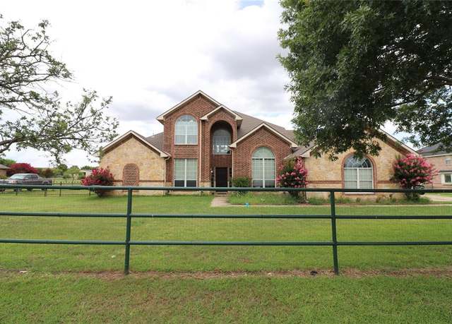 Property at 1022 Horse Creek Rd, Crowley, TX 76036, 5 beds, 3 baths