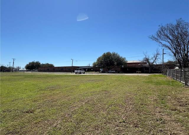 Property at Lot 2B-3 5th St, Lott, TX 76656