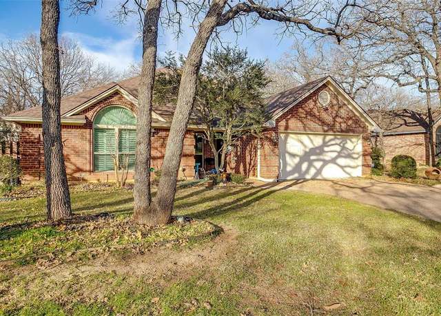 Property at 1101 Glen Oak Dr, Burleson, TX 76028, 3 beds, 2 baths