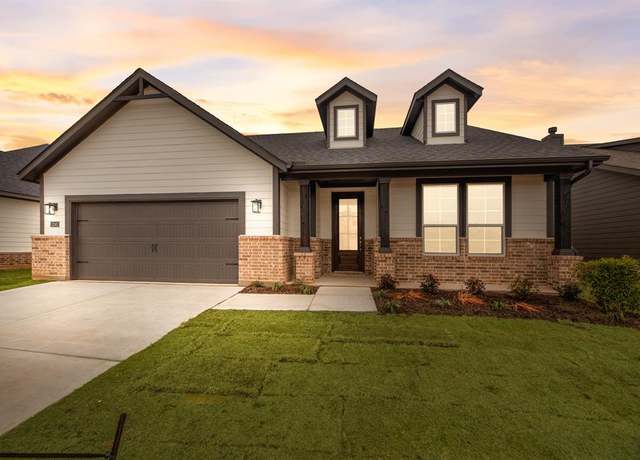 Property at 1241 Comal Ln, Springtown, TX 76082, 4 beds, 2 baths
