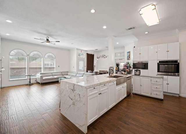 Property at 2112 Perry Dr, Mansfield, TX 76063, 3 beds, 2 baths