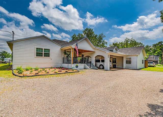 Property at 13924 County Road 236, Terrell, TX 75160, 2 beds, 3 baths