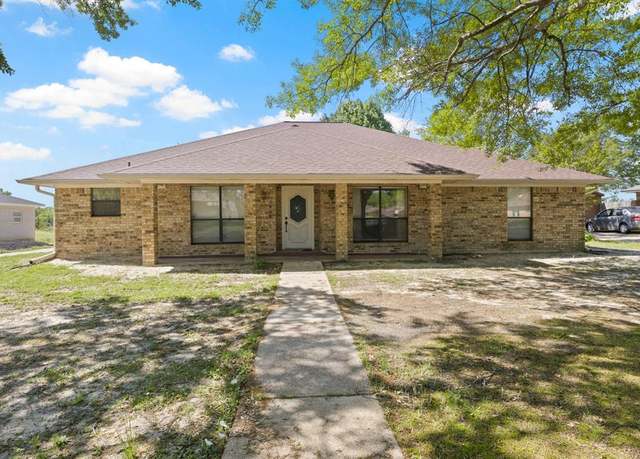 Property at 2404 Matthew Dr, Mount Pleasant, TX 75455, 3 beds, 2 baths