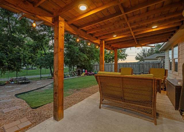 Property at 605 Preston Dr, Royse City, TX 75189, 4 beds, 2 baths