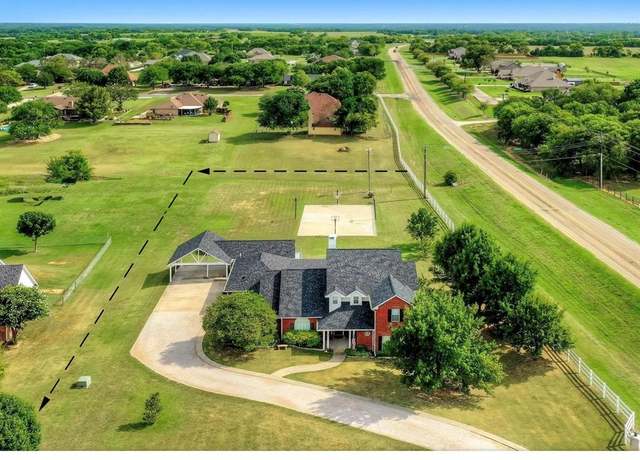 Property at 19 Preakness Place Rd, Van Alstyne, TX 75495, 4 beds, 3.5 baths