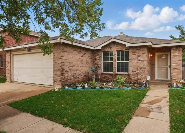 Property at 848 Cats Eye Dr, Fort Worth, TX 76179, 3 beds, 2 baths