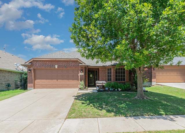 Property at 2105 Carrie Creek Dr, Little Elm, TX 75068, 4 beds, 2 baths