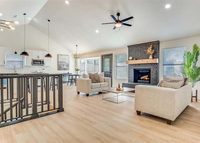 Property at 3725 Ashley Ln, Fort Worth, TX 76123, 5 beds, 2.5 baths