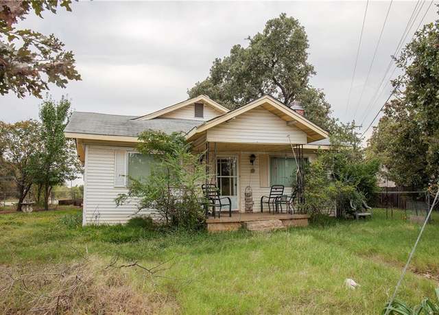Property at 3992 W Eldorado Pkwy, Little Elm, TX 75068, 3 beds, 2 baths