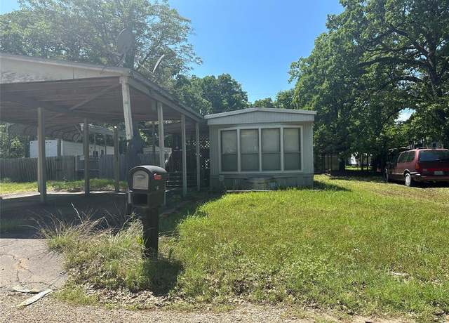 Property at 135 Oxbow St, Mabank, TX 75156, 2 beds, 1 bath