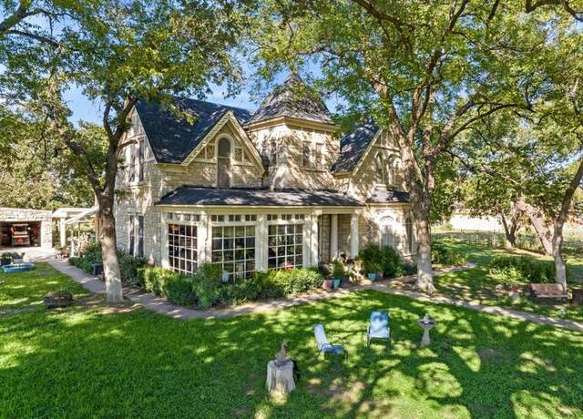 Property at 603 E College, Comanche, TX 76442, 5 beds, 2 baths