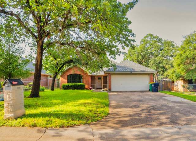 Property at 2812 Howard Ct, Denton, TX 76209, 3 beds, 2 baths