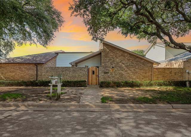 Property at 2208 Winter Sunday Way, Arlington, TX 76012, 3 beds, 2 baths