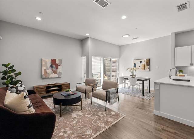 Property at 2290 N Fitzhugh Ave #40, Dallas, TX 75204, 2 beds, 2.5 baths