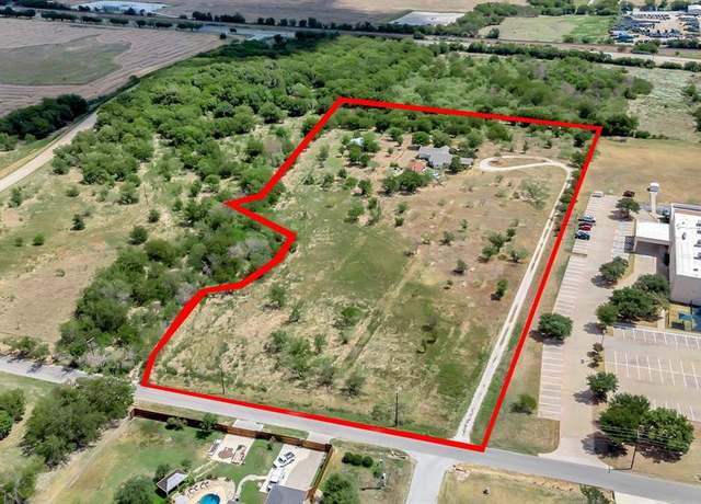 Property at 580 Creek Hill Way, Justin, TX 76247, 3 beds, 3 baths