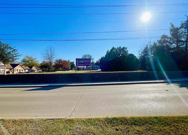 Property at 400 E Pleasant Run Rd, Desoto, TX 75115
