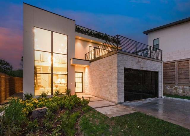 Property at 1622 Sylvan Ave, Dallas, TX 75208, 5 beds, 4 baths