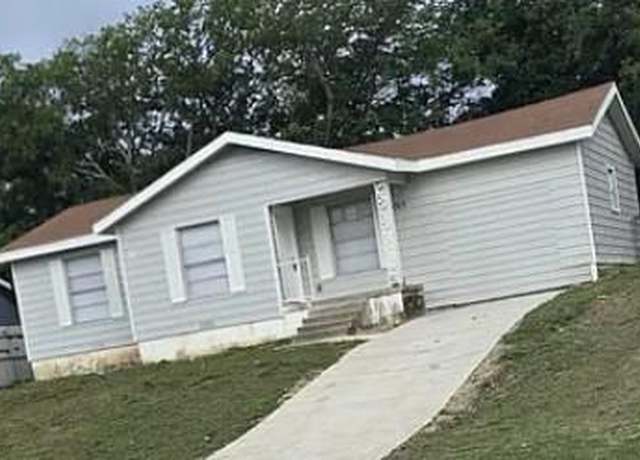 Property at 1513 Skyline Dr, River Oaks, TX 76114, 3 beds, 1 bath