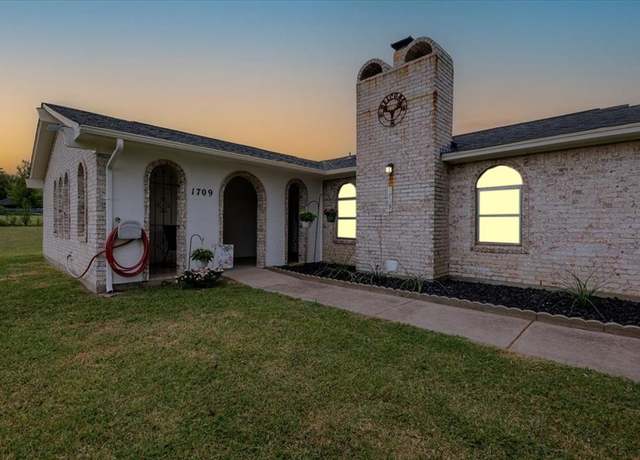 Property at 1709 County Road 920a, Crowley, TX 76036, 3 beds, 3 baths