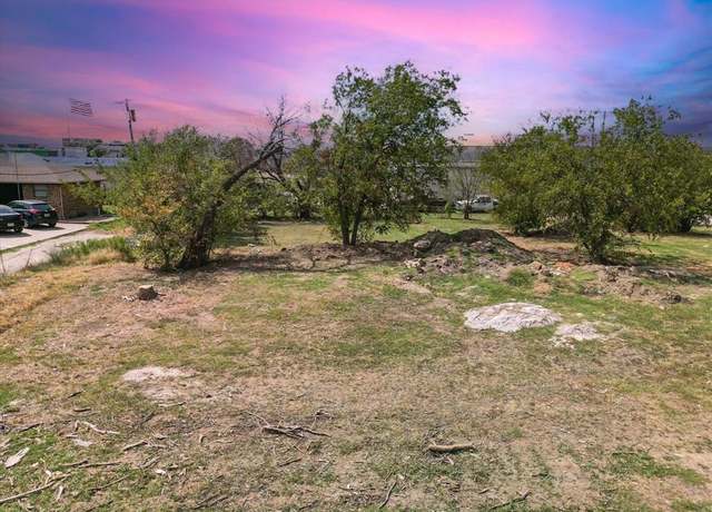 Property at 107 N Baker St, Ferris, TX 75125