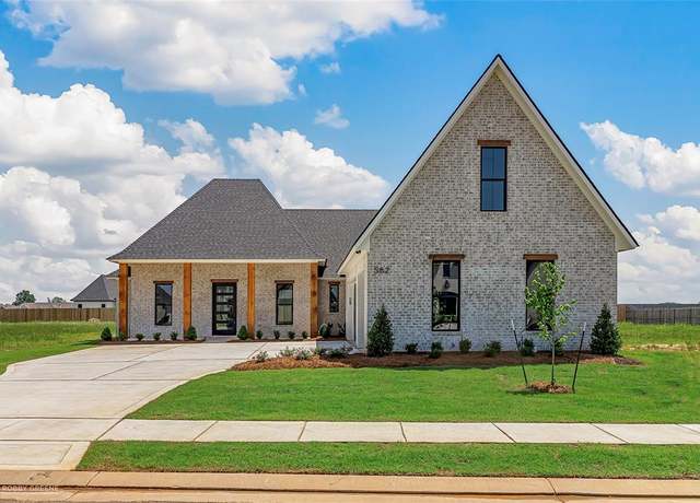 Property at 582 Corinth Cir, Bossier City, LA 71111, 5 beds, 3.5 baths