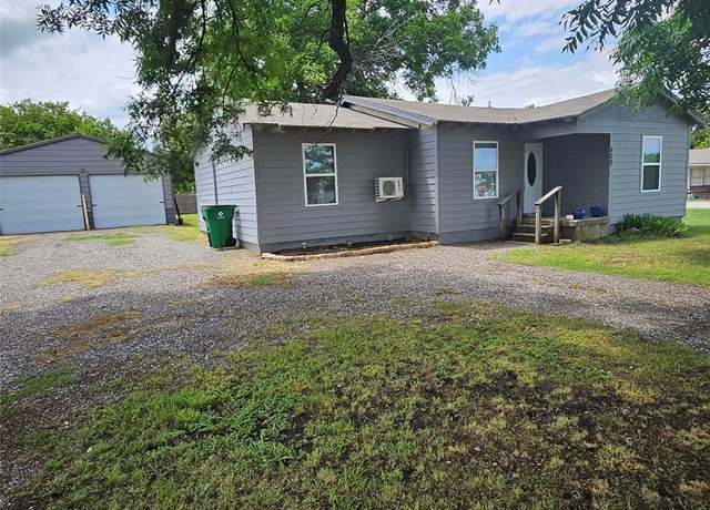 Property at 400 Randall St, Rhome, TX 76078, 3 beds, 1 bath