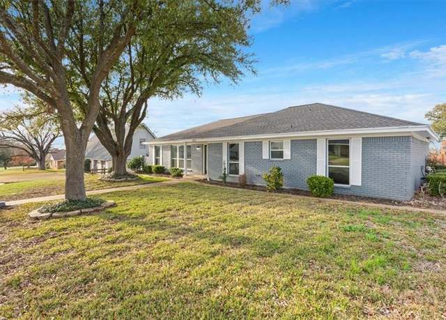 Property at 8517 Briargrove Dr, Woodway, TX 76712, 4 beds, 3 baths