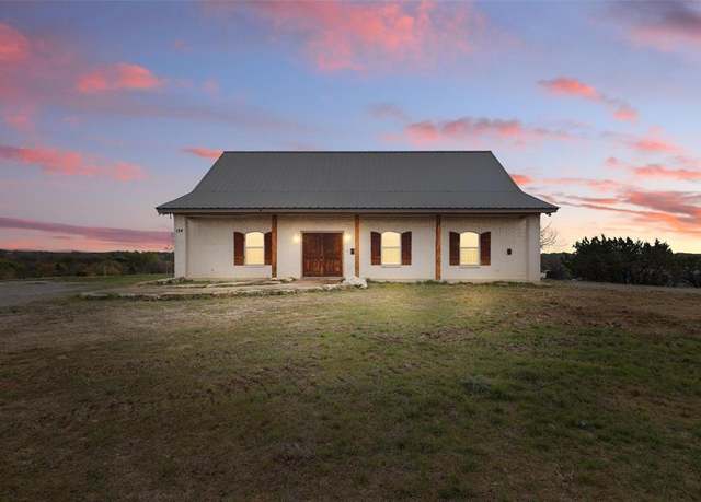 Property at 124 Hilltop Ter, Weatherford, TX 76088, 4 beds, 3 baths