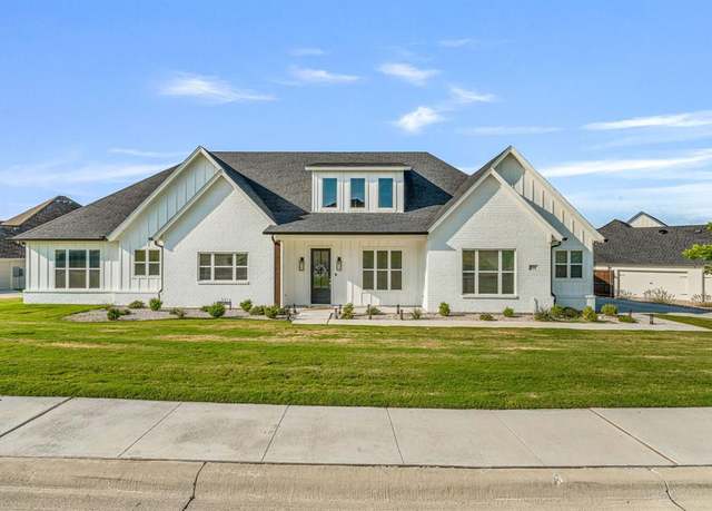 Property at 3316 Acorn Hill Trl, Weatherford, TX 76087, 4 beds, 3.5 baths