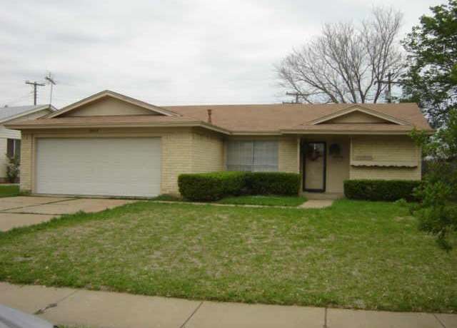 Property at 2933 Laramie St, Irving, TX 75062, 3 beds, 2 baths