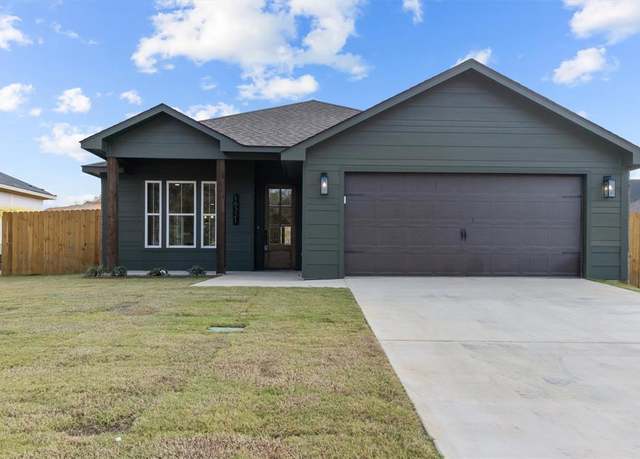 Property at 16321 Crossing Cir, Lindale, TX 75771, 3 beds, 2 baths