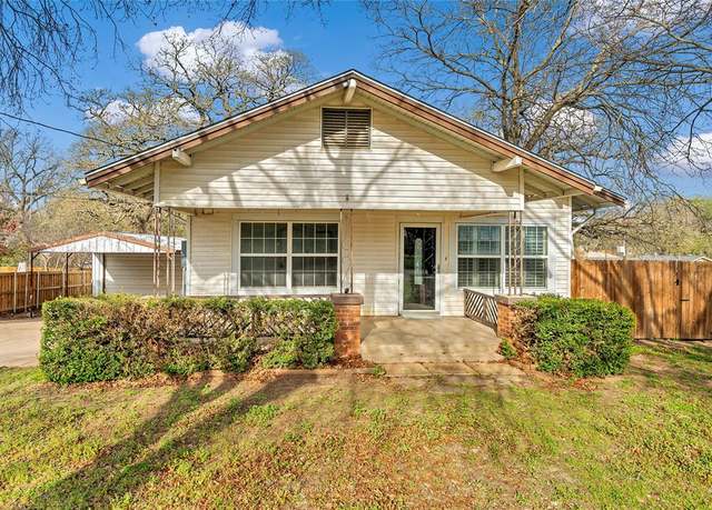 Property at 519 Hobson St, Weatherford, TX 76086, 3 beds, 1 bath