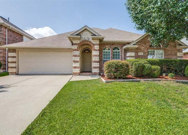 Property at 2716 White Rock Dr, Fort Worth, TX 76131, 3 beds, 2 baths