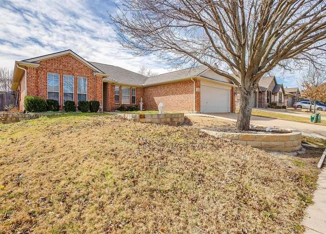 Property at 405 Lone Star Dr, Justin, TX 76247, 4 beds, 2 baths