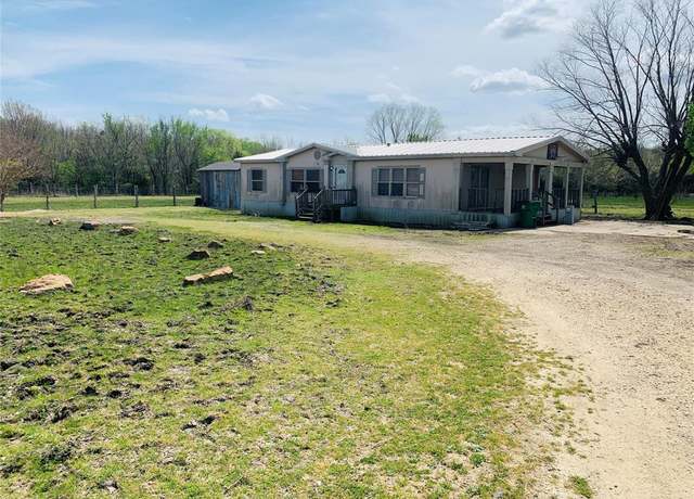 Property at 729 W Sterrett Rd, Waxahachie, TX 75167, 3 beds, 2 baths
