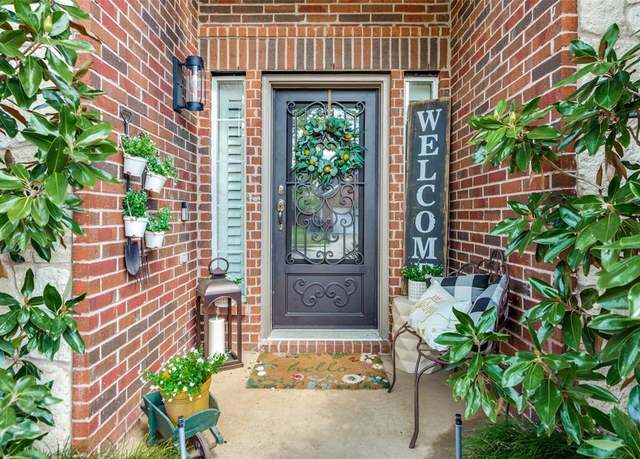 Property at 4013 Burwood Dr, Fort Worth, TX 76262, 4 beds, 3.5 baths