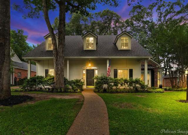 Property at 10006 Brittany Dr, Shreveport, LA 71106, 4 beds, 3 baths