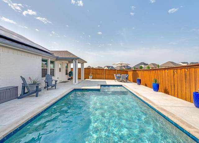 Property at 5616 Shannon Creek Rd, Fort Worth, TX 76126, 4 beds, 3 baths