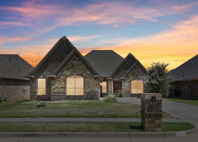 Property at 3449 Abes Landing Dr, Granbury, TX 76049, 4 beds, 3 baths