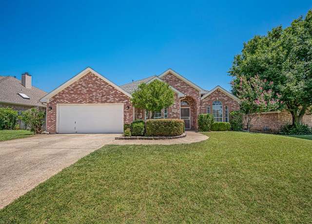 Property at 2103 Nugent Dr, Mansfield, TX 76063, 4 beds, 2 baths