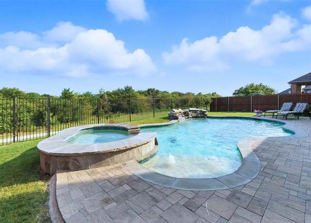Property at 1005 Frisco Hills Blvd, Little Elm, TX 75068, 5 beds, 4 baths