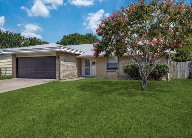 Property at 750 Forest Park Pl, Grand Prairie, TX 75052, 3 beds, 2 baths