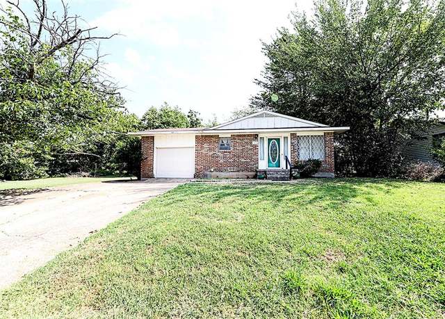 Property at 421 E Wilbarger St, Bowie, TX 76230, 3 beds, 1.5 baths
