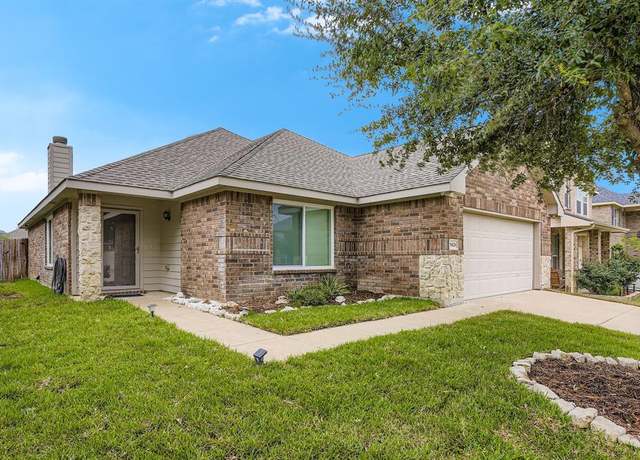 Property at 9428 Tierra Verde Dr, Fort Worth, TX 76177, 3 beds, 2 baths