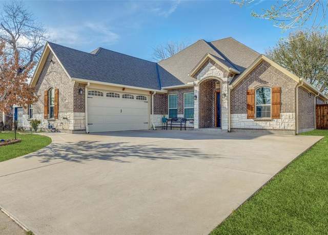 Property at 2325 Brookdale Dr, Arlington, TX 76014, 3 beds, 2 baths