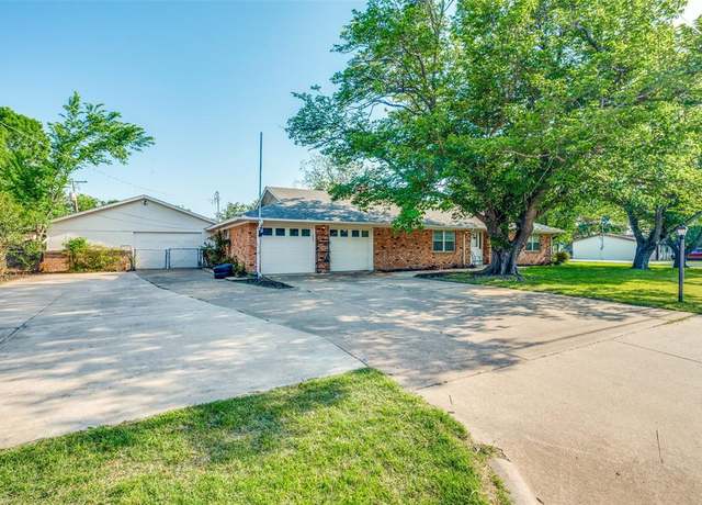 Property at 800 W Main St, Crowley, TX 76036, 3 beds, 2 baths