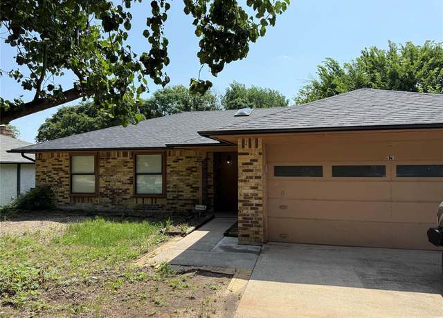 Property at 928 Rosebud Dr, Azle, TX 76020, 3 beds, 2 baths