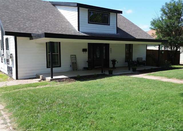 Property at 607 W 9th St, Cisco, TX 76437, 4 beds, 3 baths